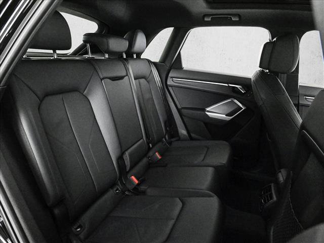 Certified 2025 Audi Q3 2.0T Premium Plus w/ Premium Plus Package image 21