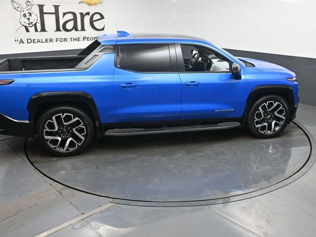 Used 2025 Chevrolet Silverado EV RST image 38