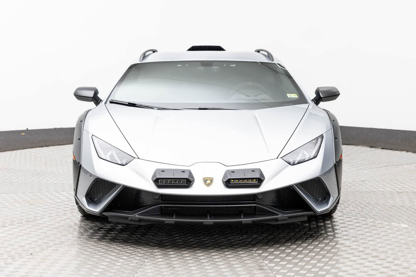 Used 2024 Lamborghini Huracan Sterrato image 6