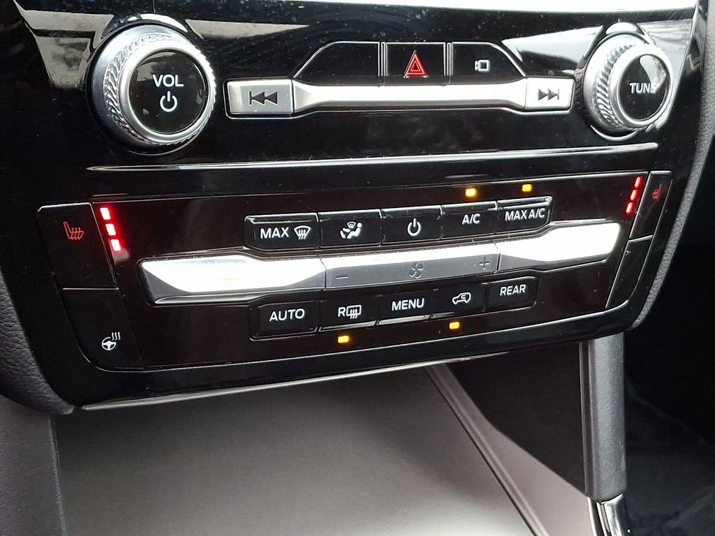 Used 2023 Ford Explorer ST-Line image 17