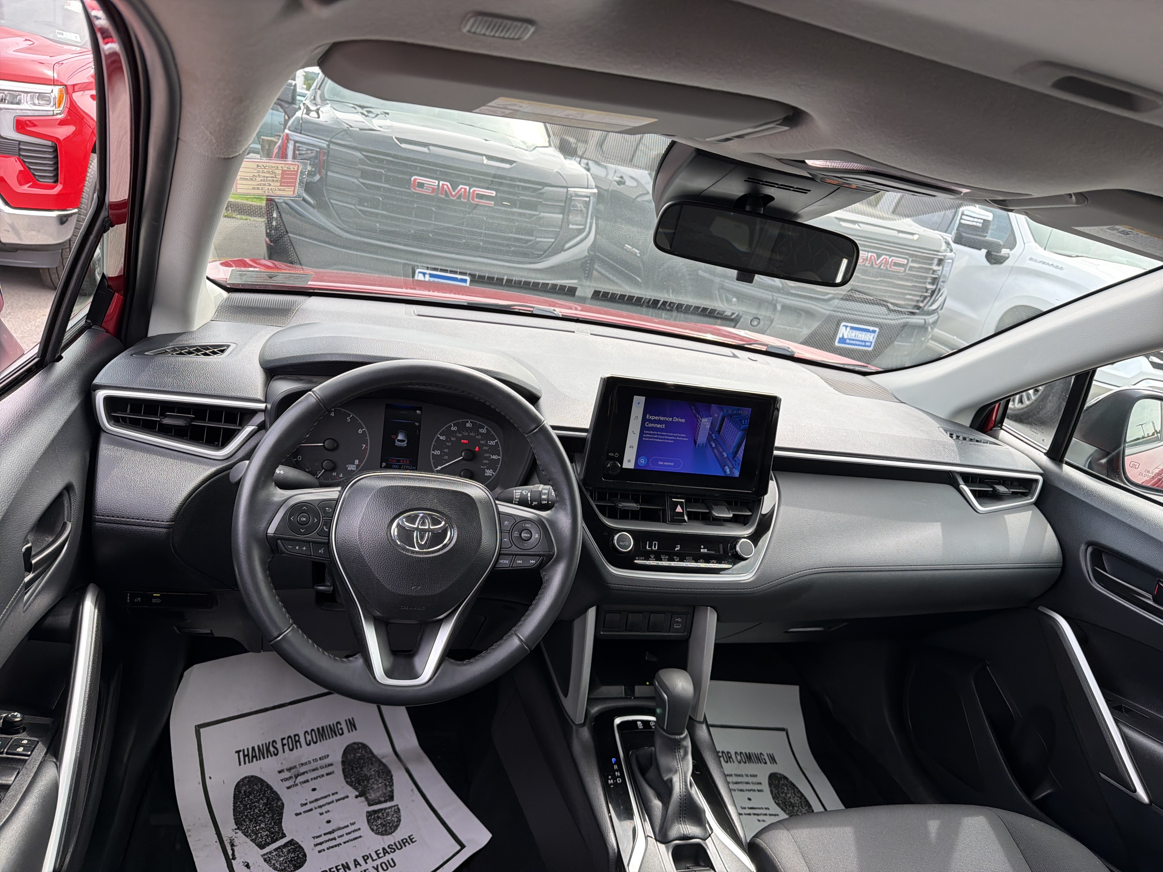 Used 2025 Toyota Corolla Cross LE w/ Moonroof Package AWD/4WD image 15