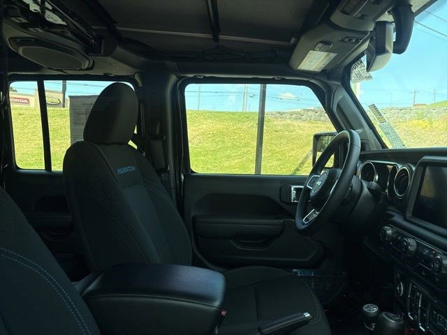 Used 2023 Jeep Wrangler Unlimited Rubicon 4xe w/ Cold Weather Group image 7