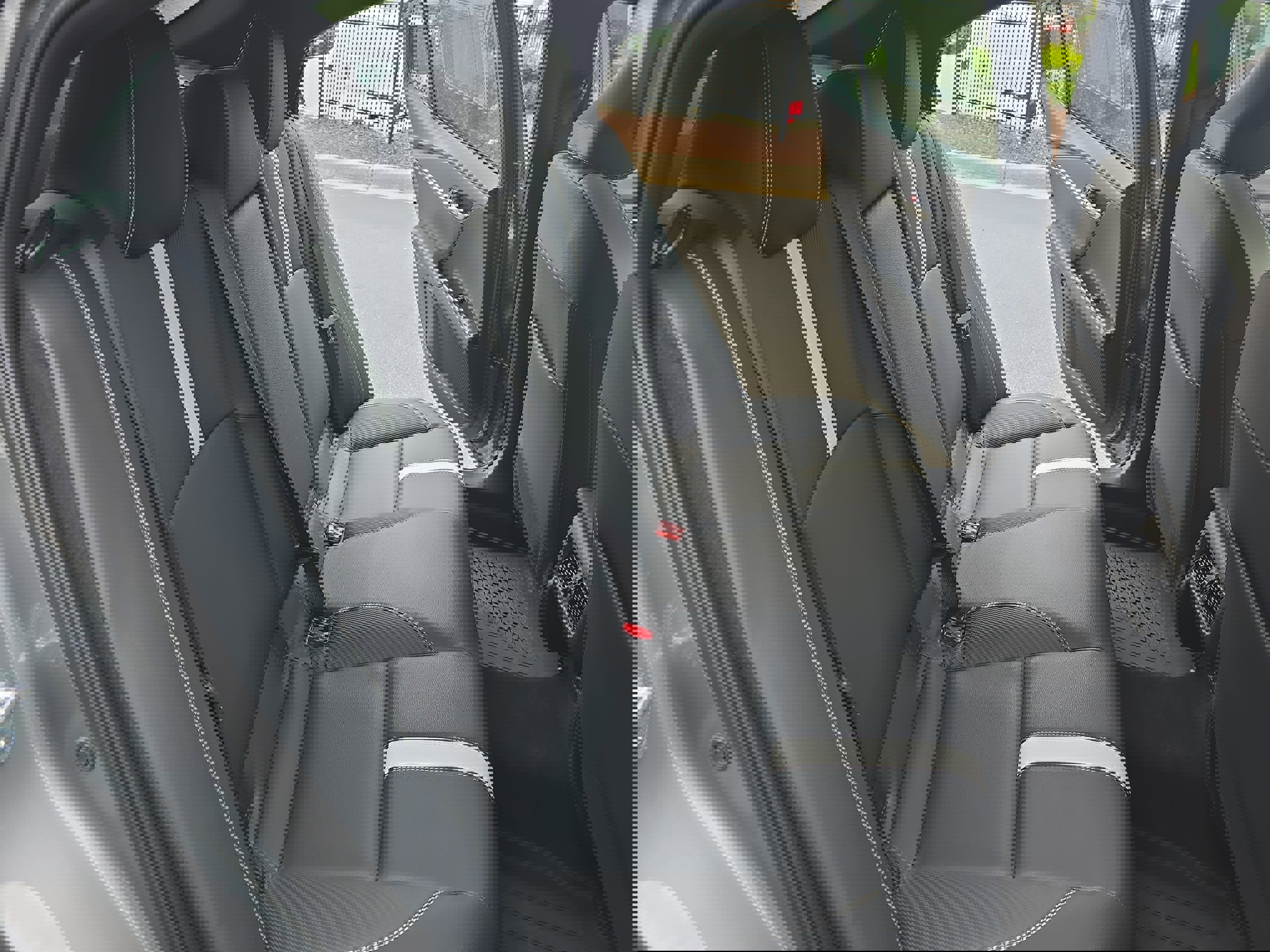 Used 2025 Toyota Camry SE w/ Convenience Package FWD image 12