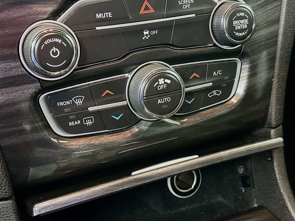 Used 2019 Chrysler 300 Touring w/ Sport Appearance Package image 21