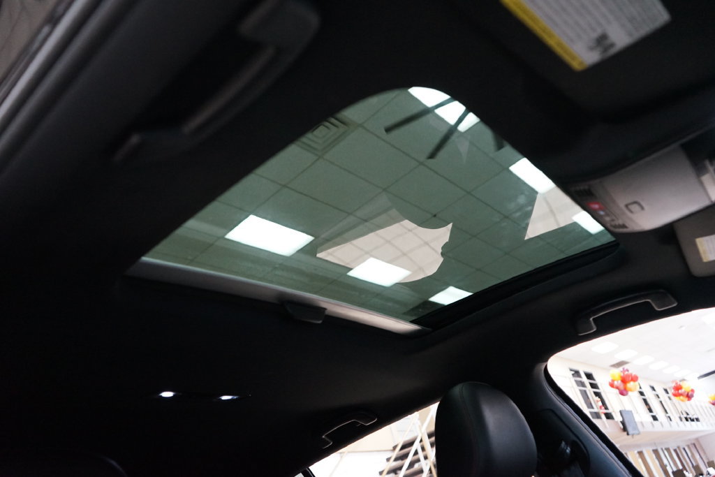 Used 2019 Volkswagen GTI SE FWD image 9