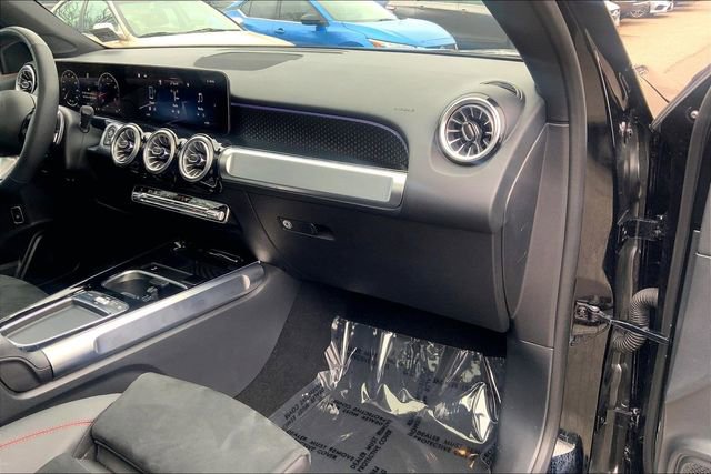 Used 2026 Mercedes-Benz GLB 250 4MATIC image 15