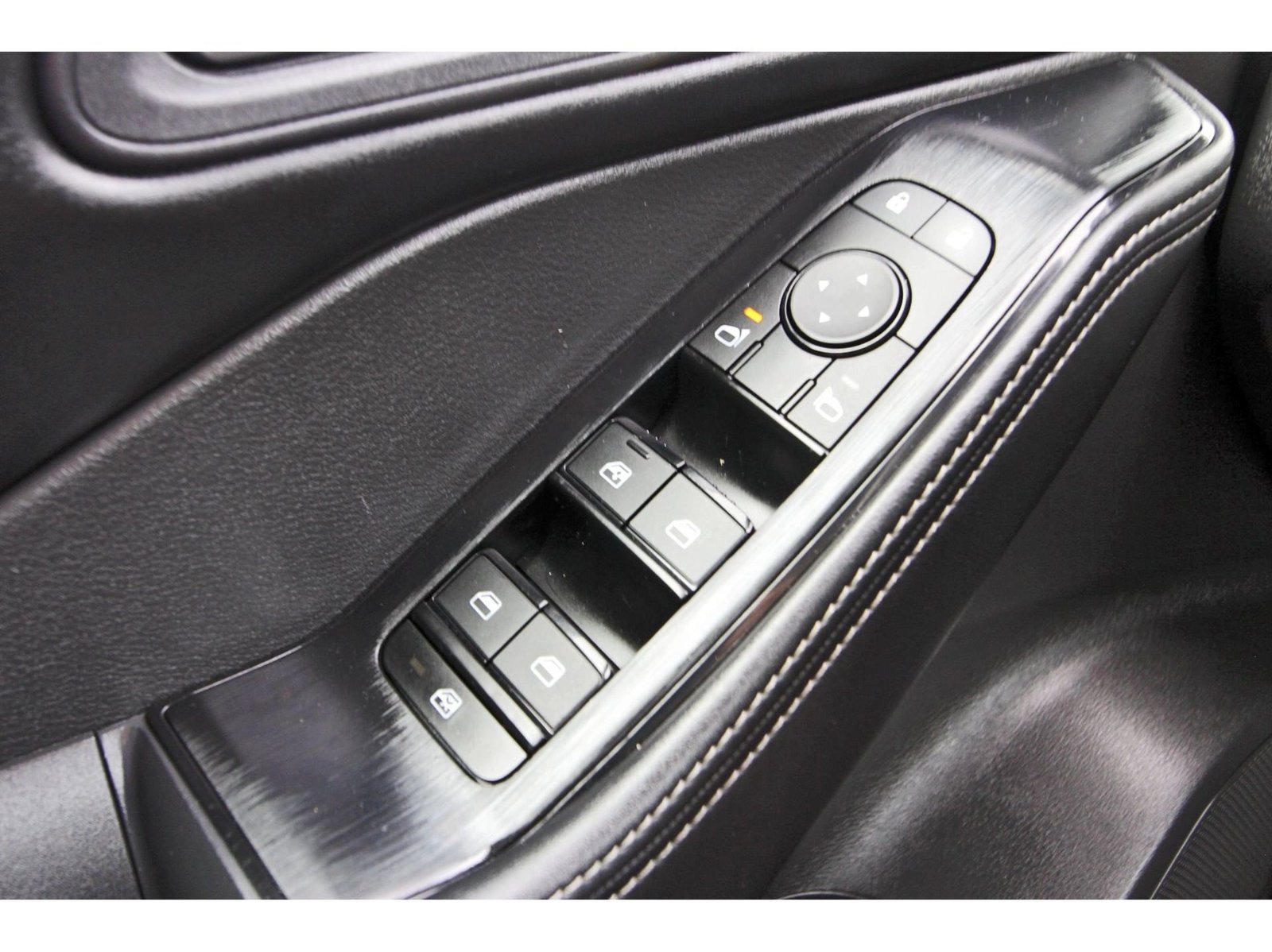Used 2024 Nissan Rogue SV FWD image 23