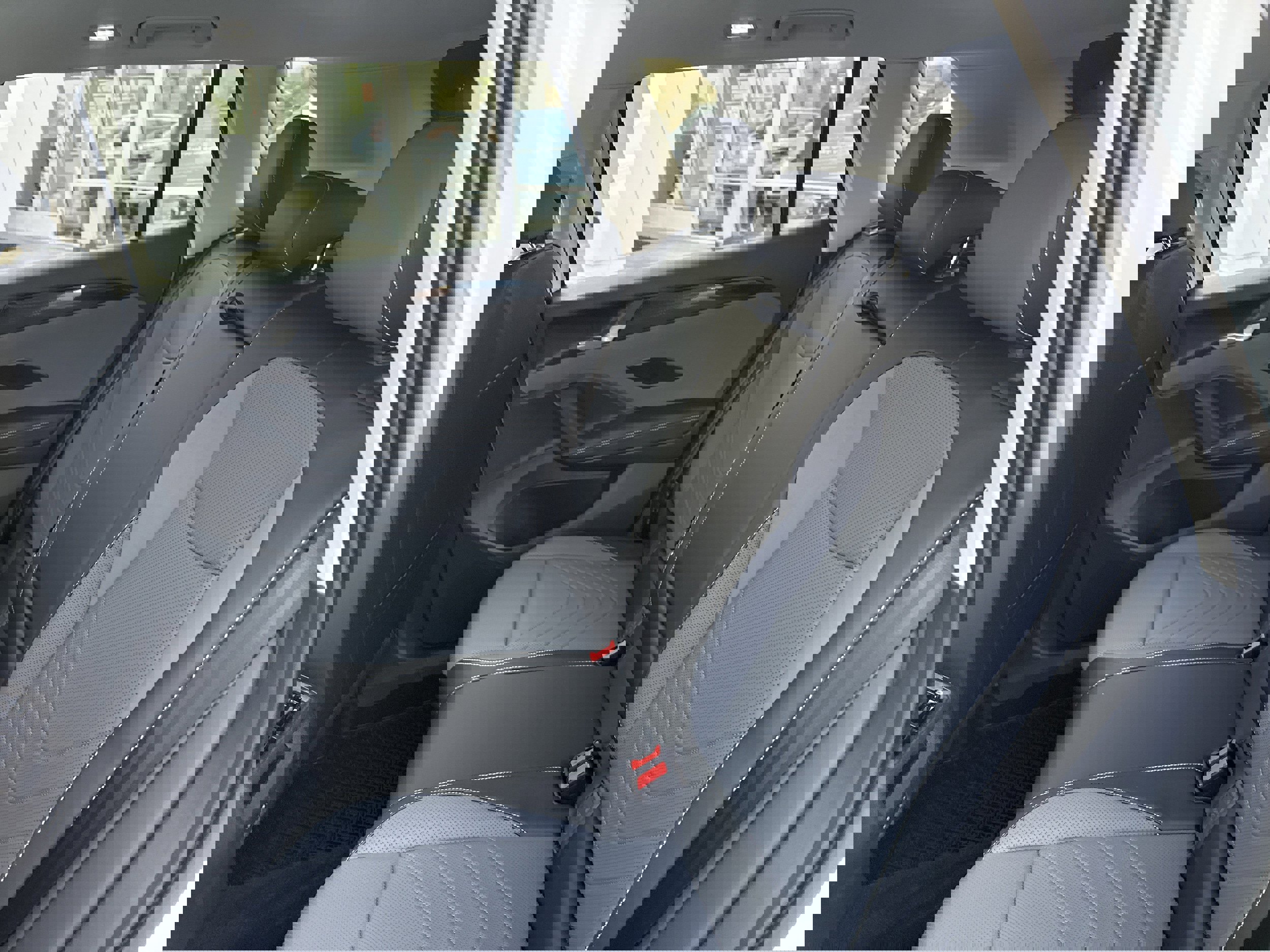 New 2025 Volkswagen Tiguan SE image 20