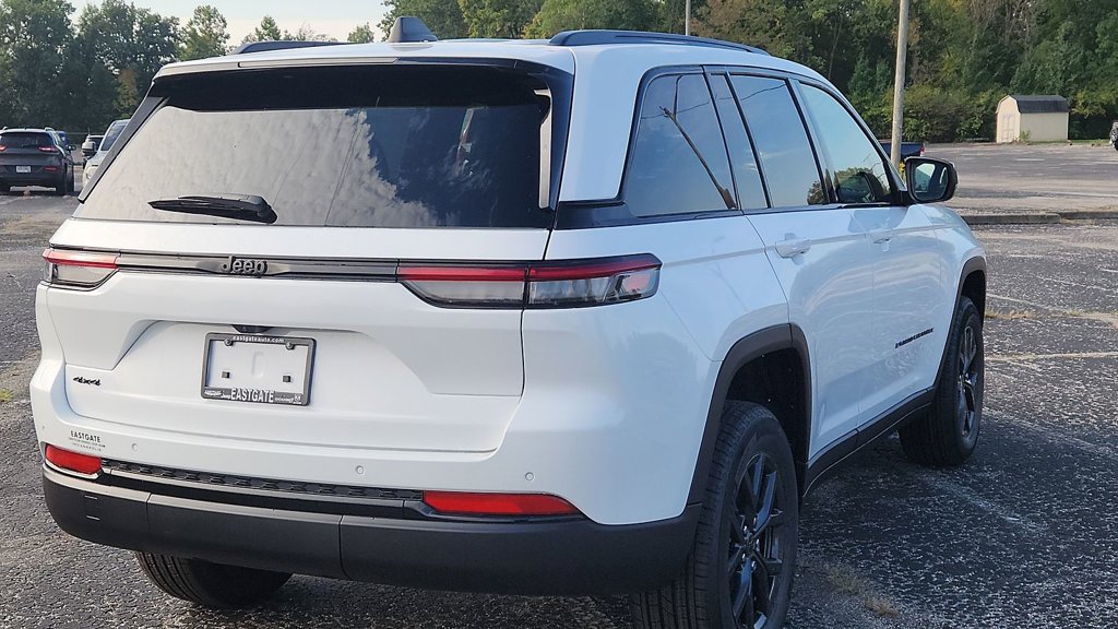New 2027 Jeep Grand Cherokee Laredo X AWD/4WD image 8