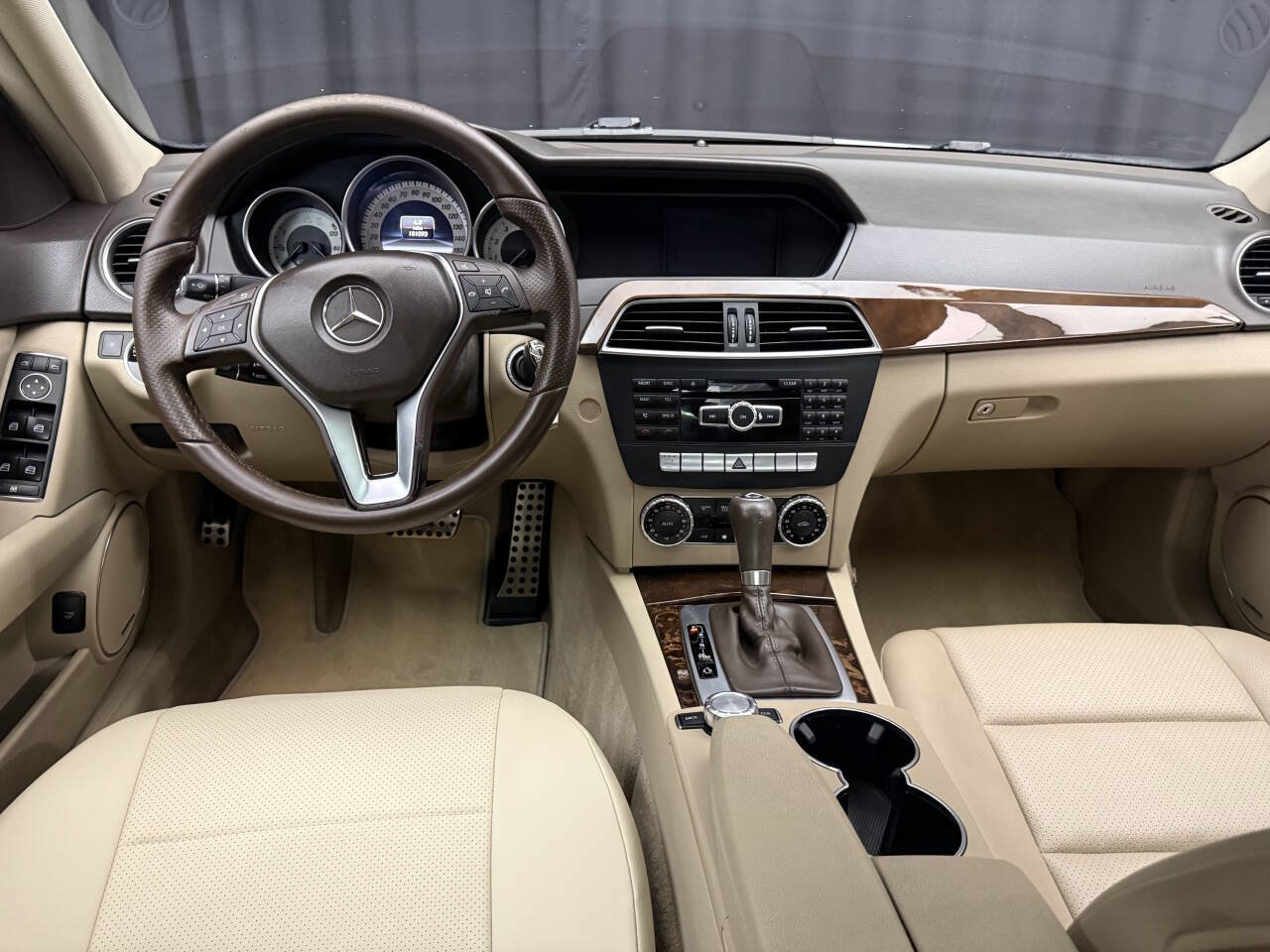 Used 2013 Mercedes-Benz C 250 Sedan image 14
