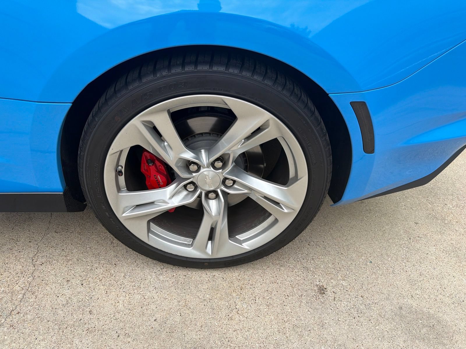 Used 2022 Chevrolet Camaro SS RWD image 9