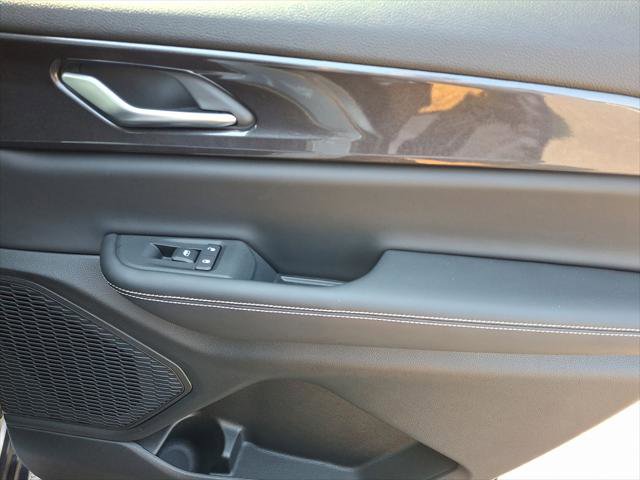 Certified 2023 Jeep Grand Cherokee L Laredo w/ MOPAR Finishing Package AWD/4WD image 14