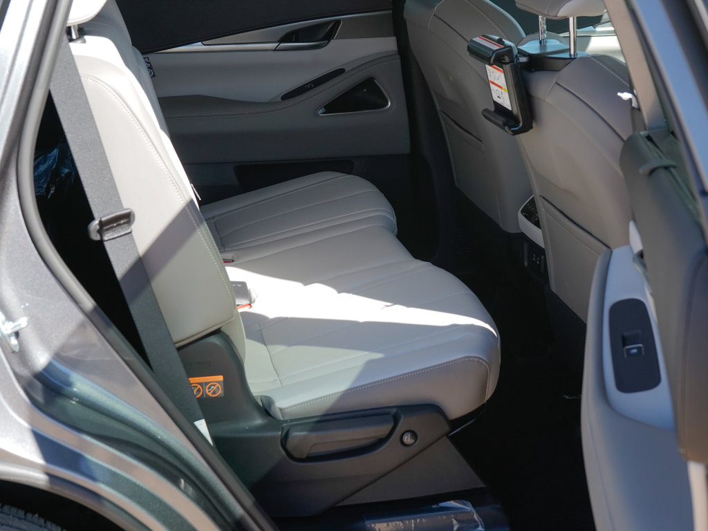 New 2026 INFINITI QX60 Luxe w/ Family Package image 26