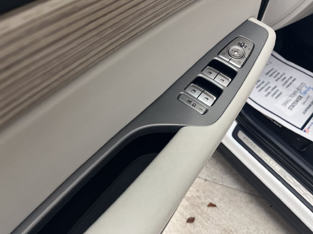 Used 2022 Hyundai Palisade Limited AWD/4WD image 10