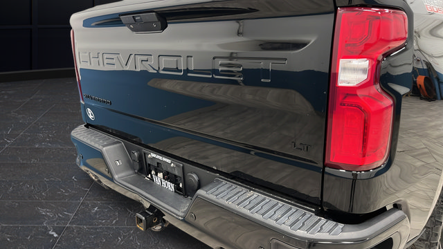 Used 2021 Chevrolet Silverado 1500 LT Trail Boss w/ Convenience Package II AWD/4WD image 37