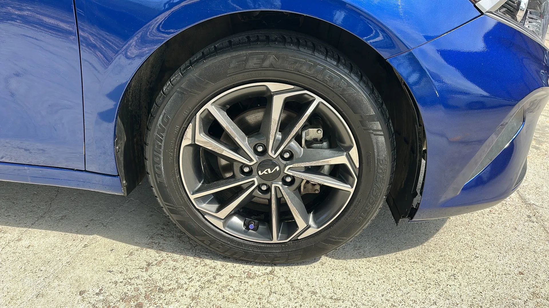 Used 2023 Kia Forte LXS w/ LXS Technology Package image 45