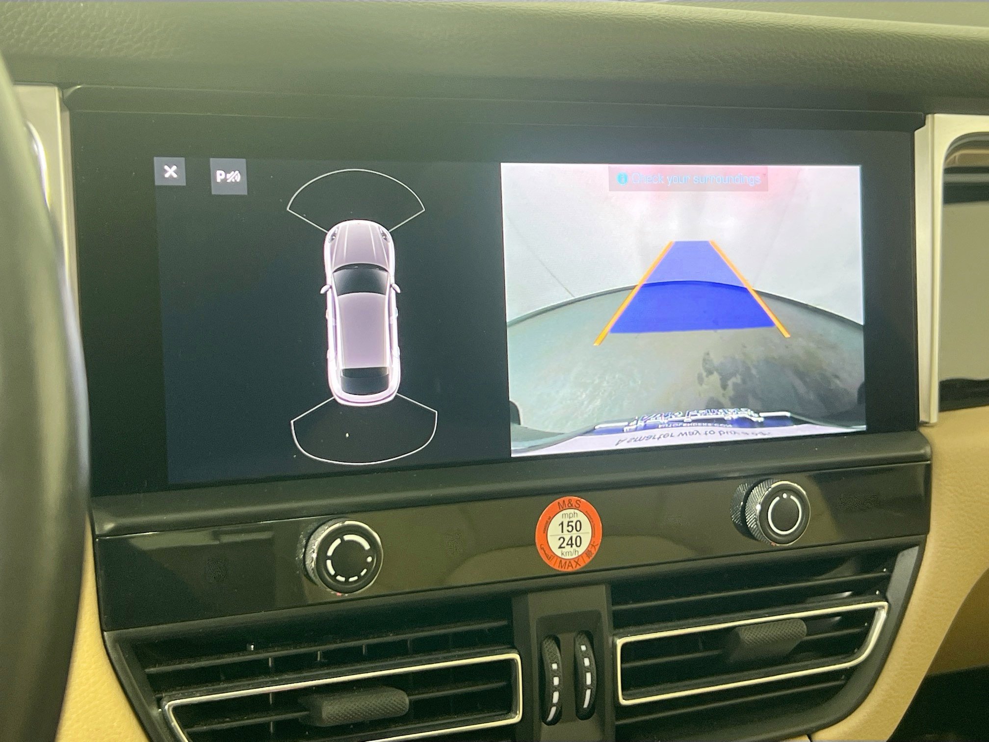 Used 2022 Porsche Macan image 14