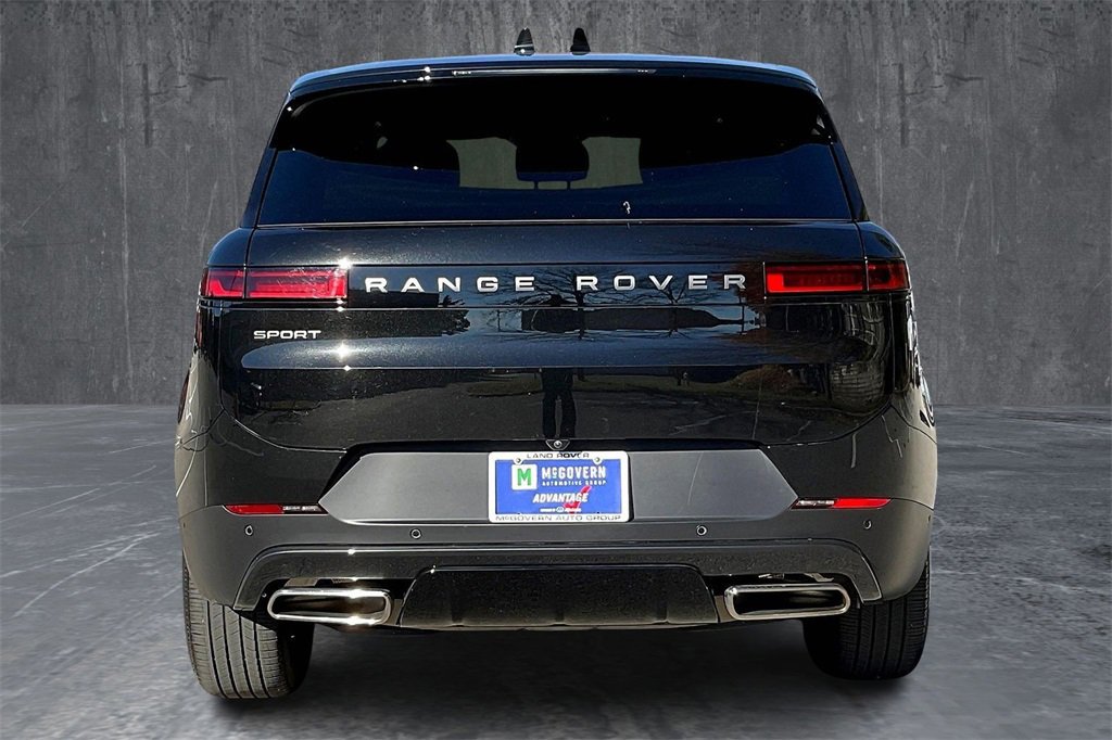 Used 2025 Land Rover Range Rover Sport image 5