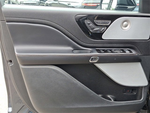 Used 2023 Lincoln Aviator Reserve w/ Equipment Group 201A image 12