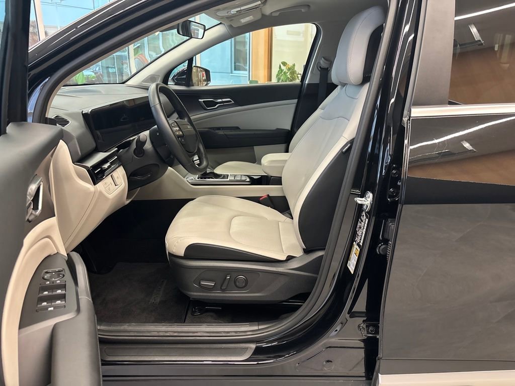 Certified 2026 Kia Sportage EX image 13