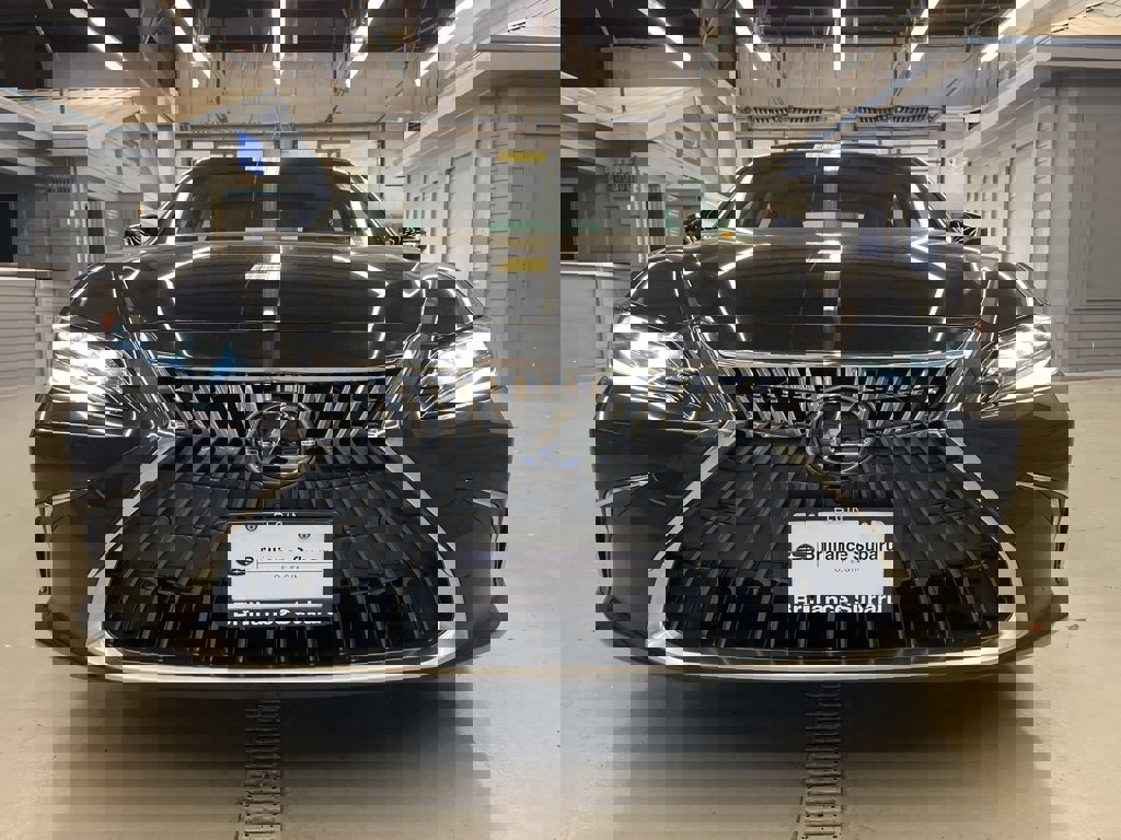 Used 2024 Lexus ES 350 Ultra Luxury w/ Accessory Package (Z2) image 2