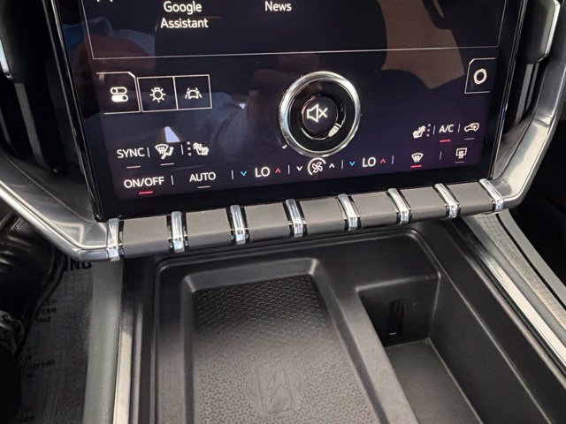 Used 2025 GMC Acadia AT4 w/ LPO, Floor Liner Package AWD/4WD image 29
