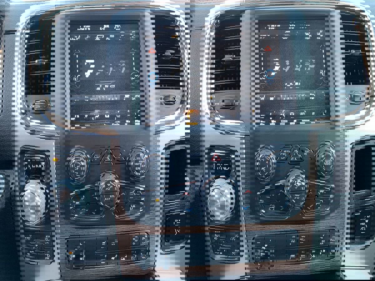 Used 2018 RAM 1500 Laramie w/ Convenience Group image 26