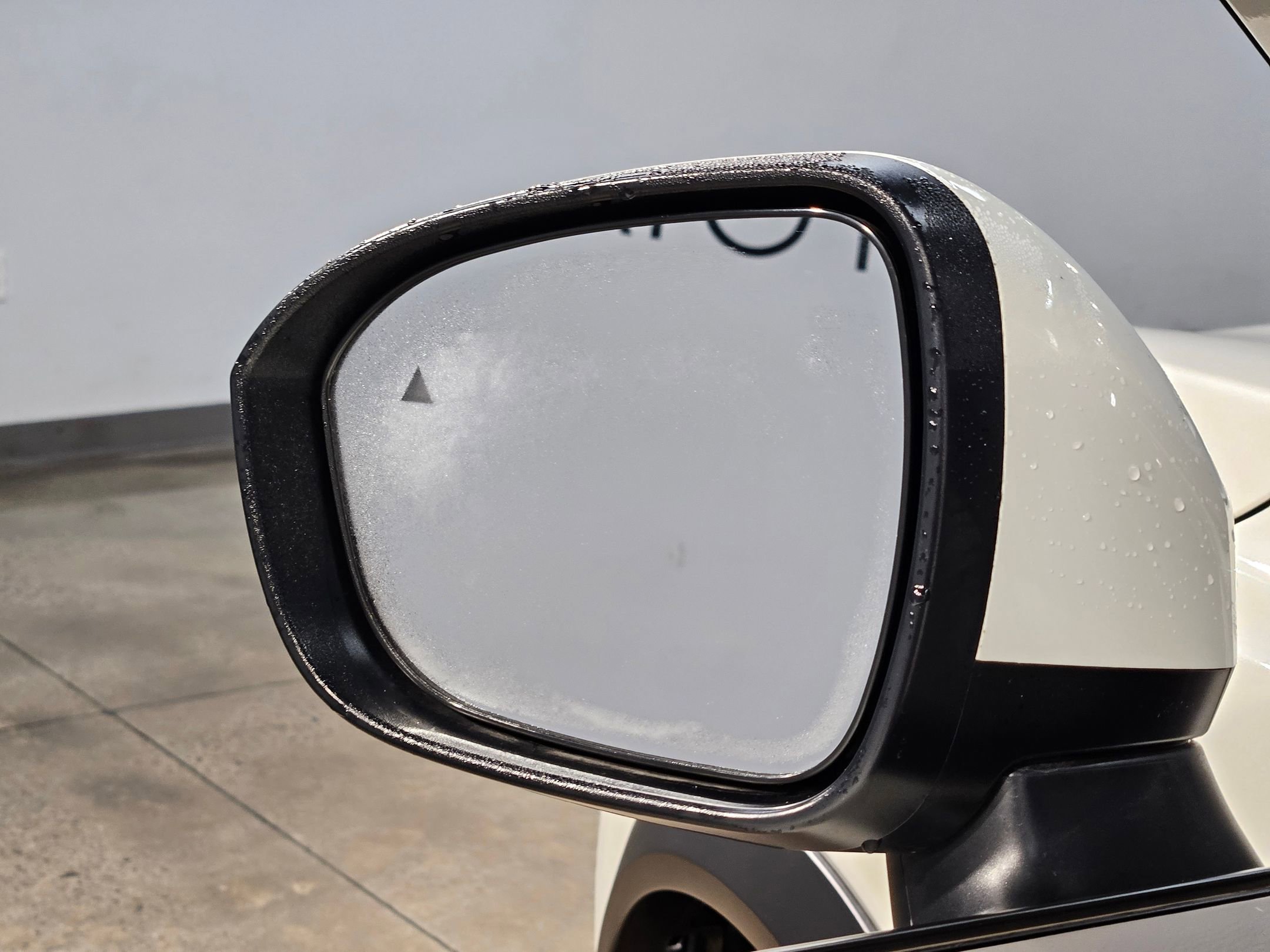 Used 2023 Nissan Rogue SV image 22