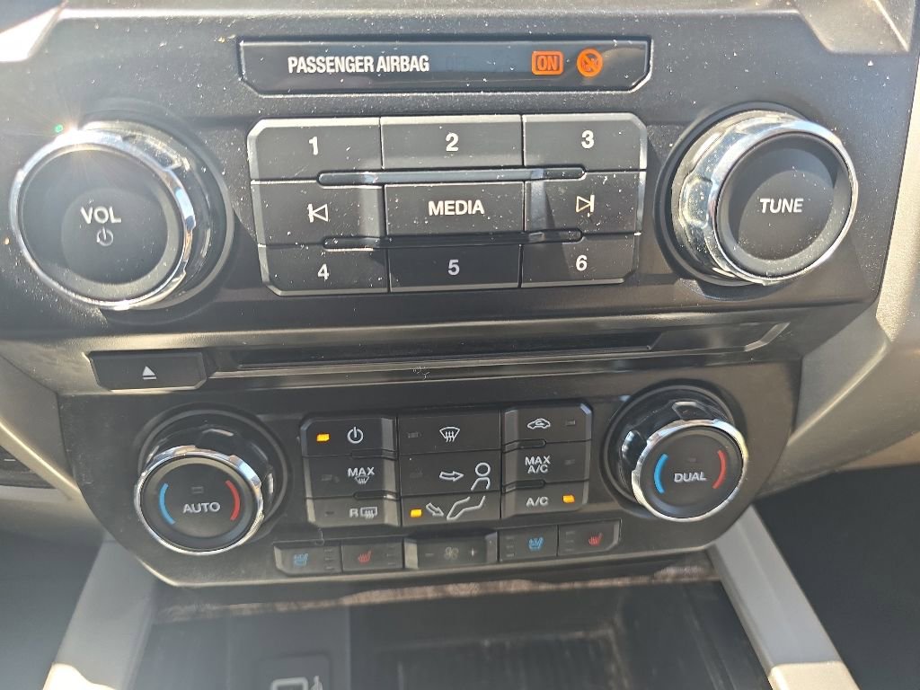 Used 2017 Ford F250 Lariat w/ Lariat Ultimate Package AWD/4WD image 27