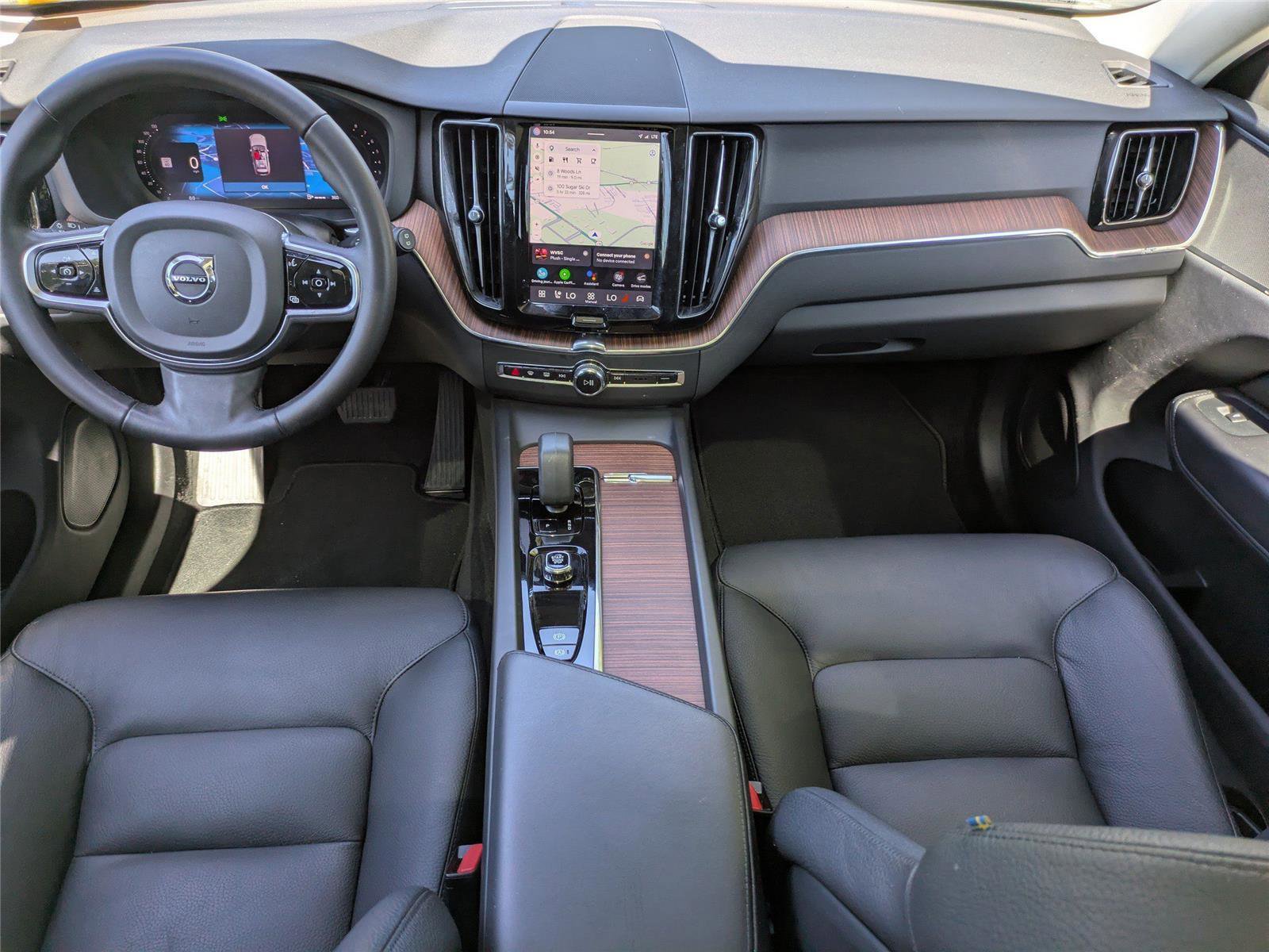 Used 2024 Volvo XC60 B5 Plus AWD/4WD image 18
