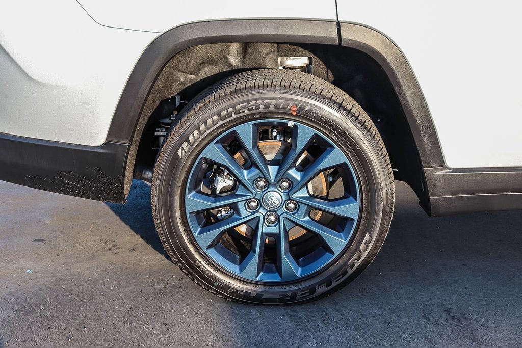 New 2026 Jeep Grand Cherokee L Limited AWD/4WD image 12