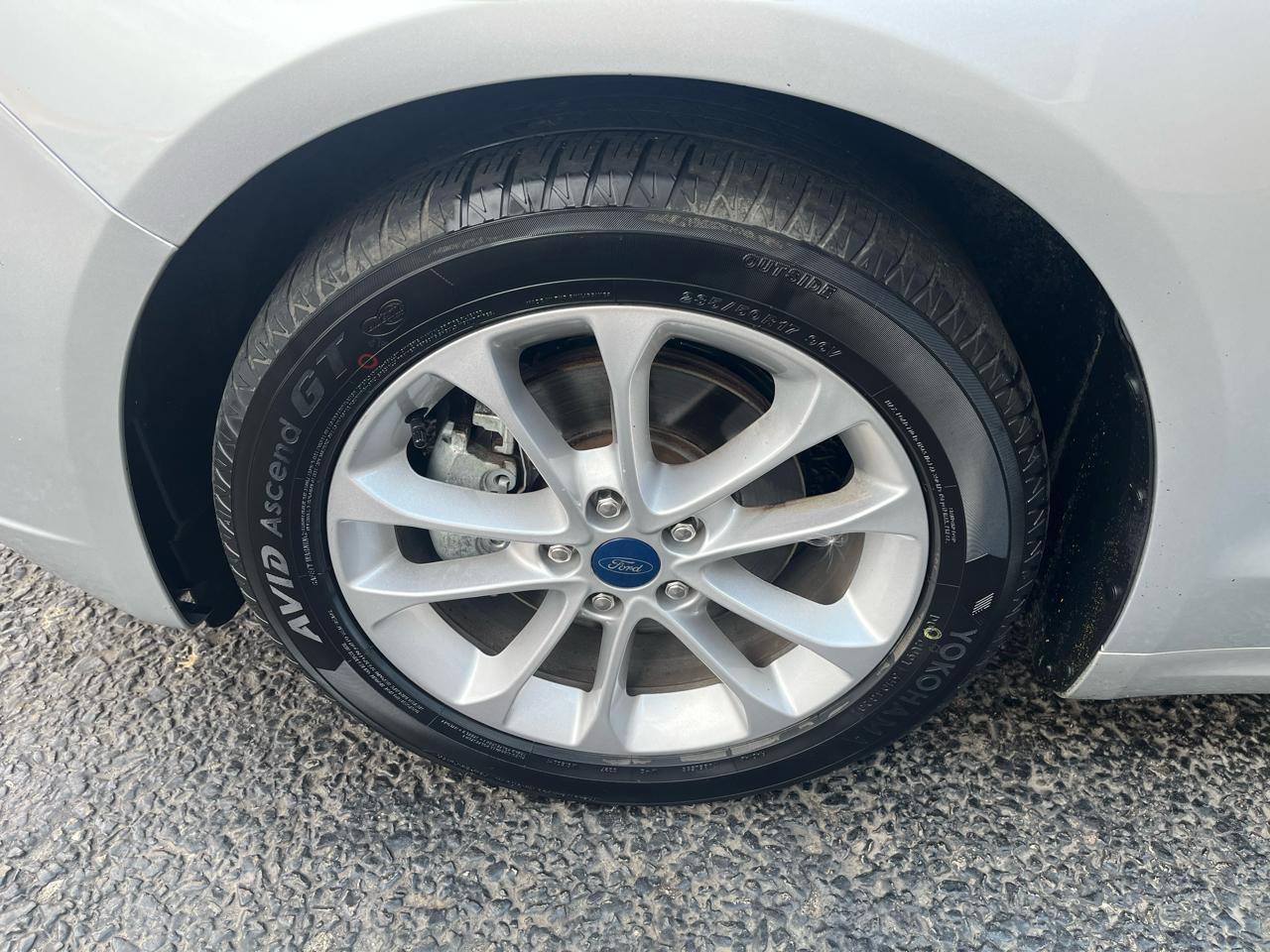 Used 2019 Ford Fusion SE image 13