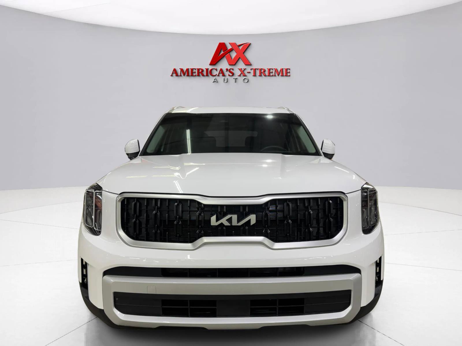 Used 2023 Kia Telluride EX w/ EX Captain's Chair Package FWD image 10