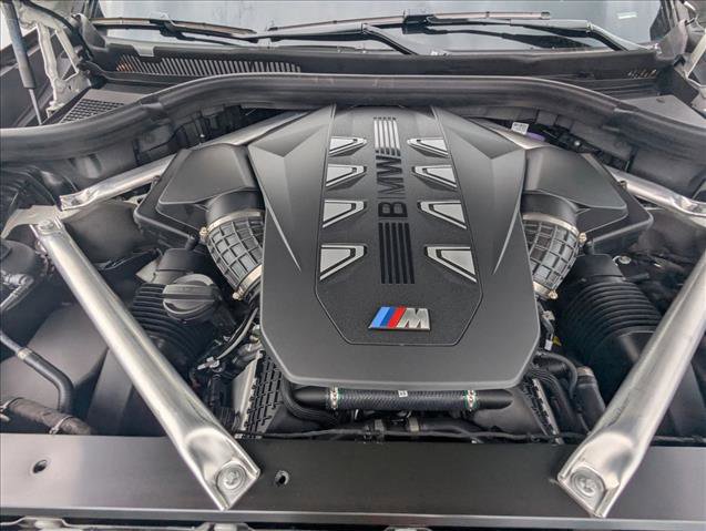 New 2026 BMW X7 M60i image 16