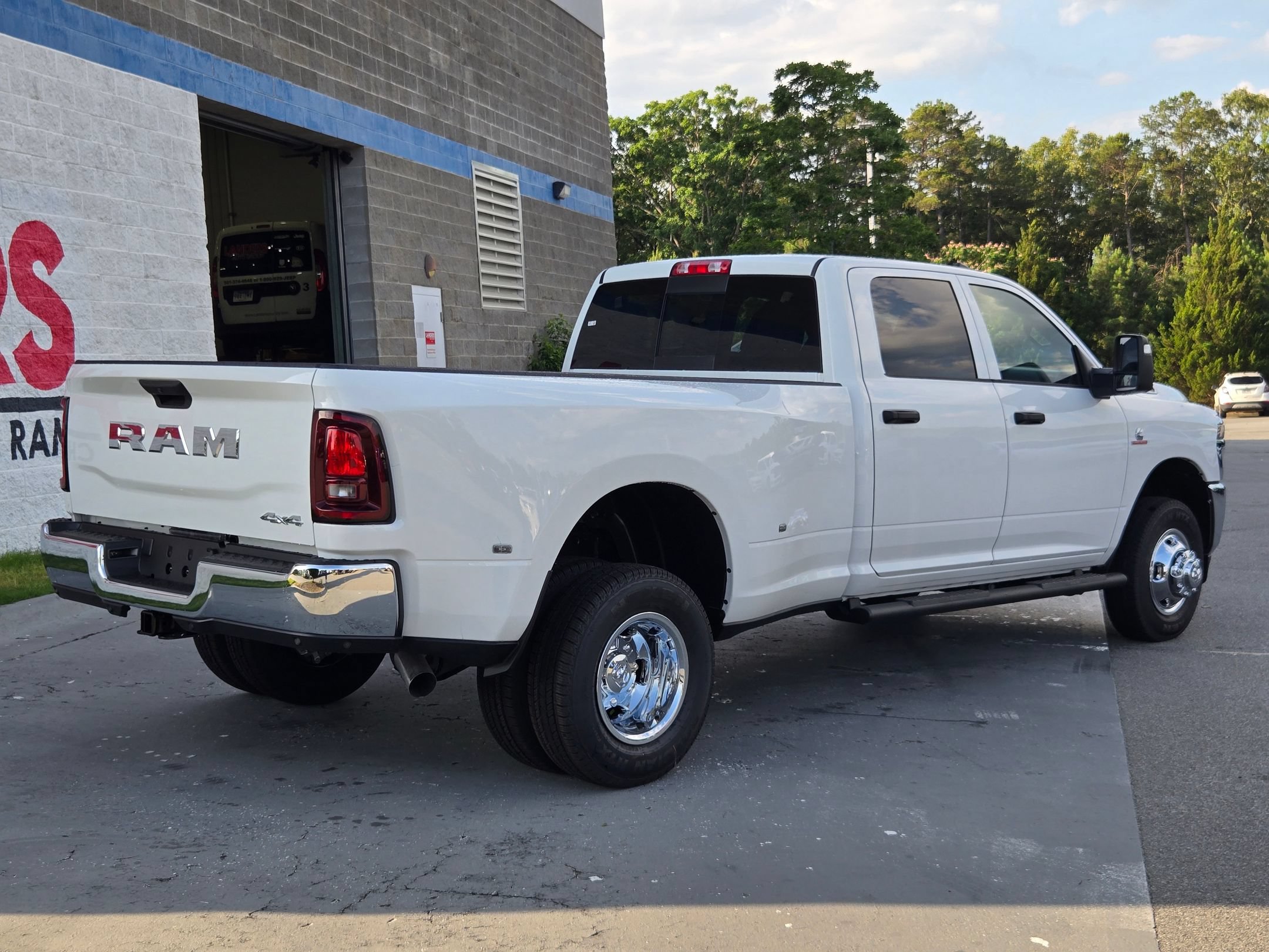 New 2026 RAM 3500 Tradesman AWD/4WD image 7