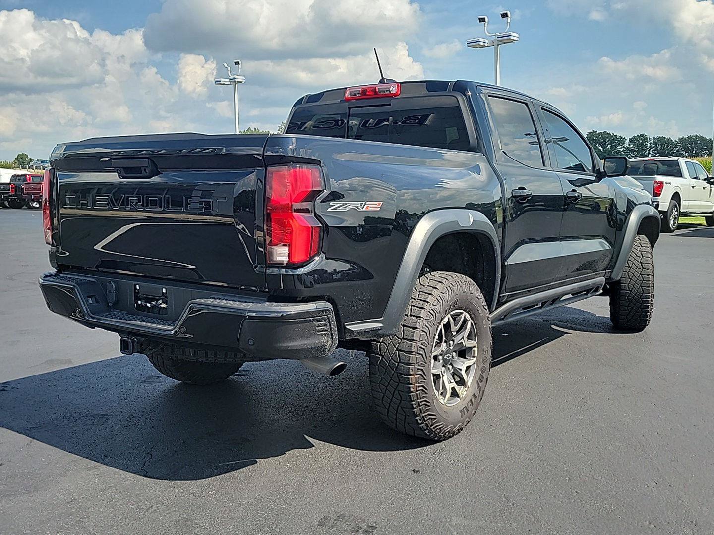 Used 2023 Chevrolet Colorado ZR2 w/ ZR2 Convenience Package III AWD/4WD image 8