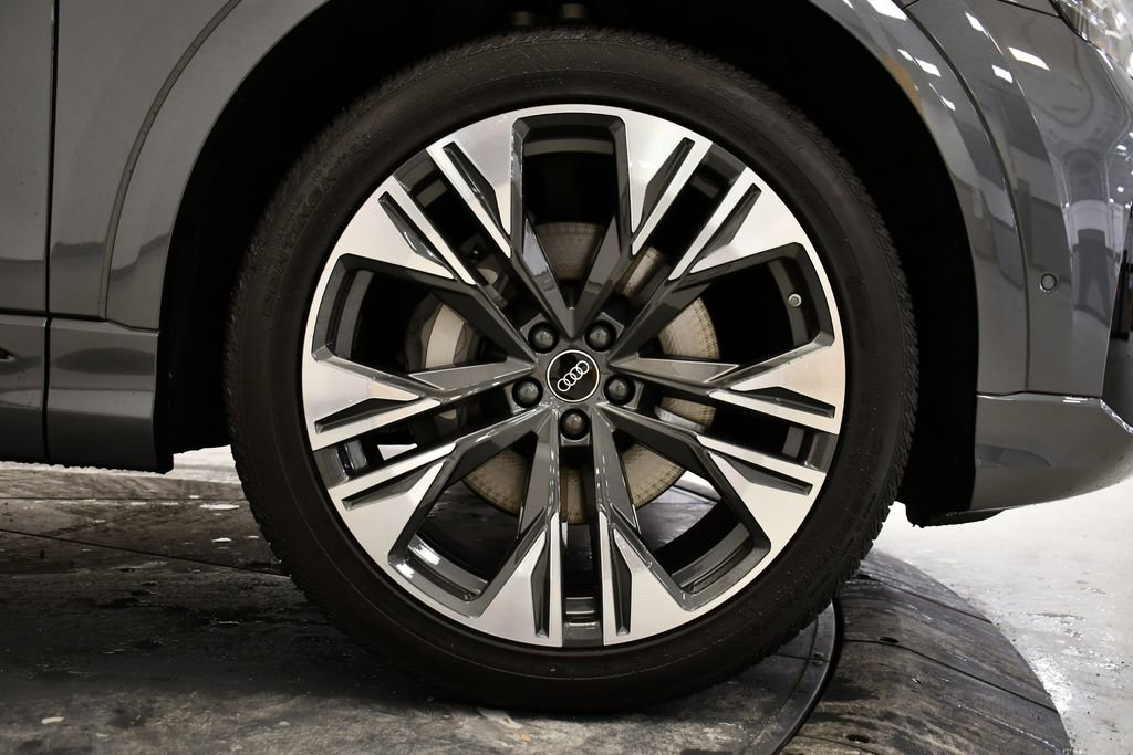 New 2026 Audi Q8 Premium Plus image 17