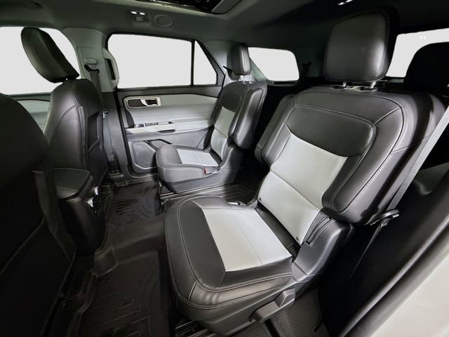 Used 2023 Ford Explorer XLT w/ Equipment Group 202A image 23