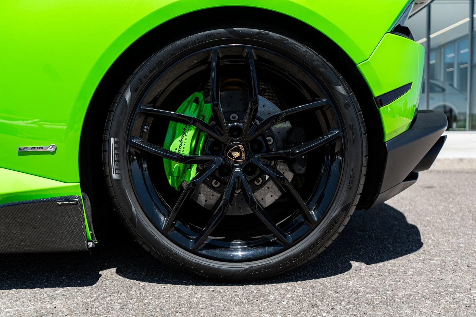 Used 2015 Lamborghini Huracan LP 610-4 AWD/4WD image 30