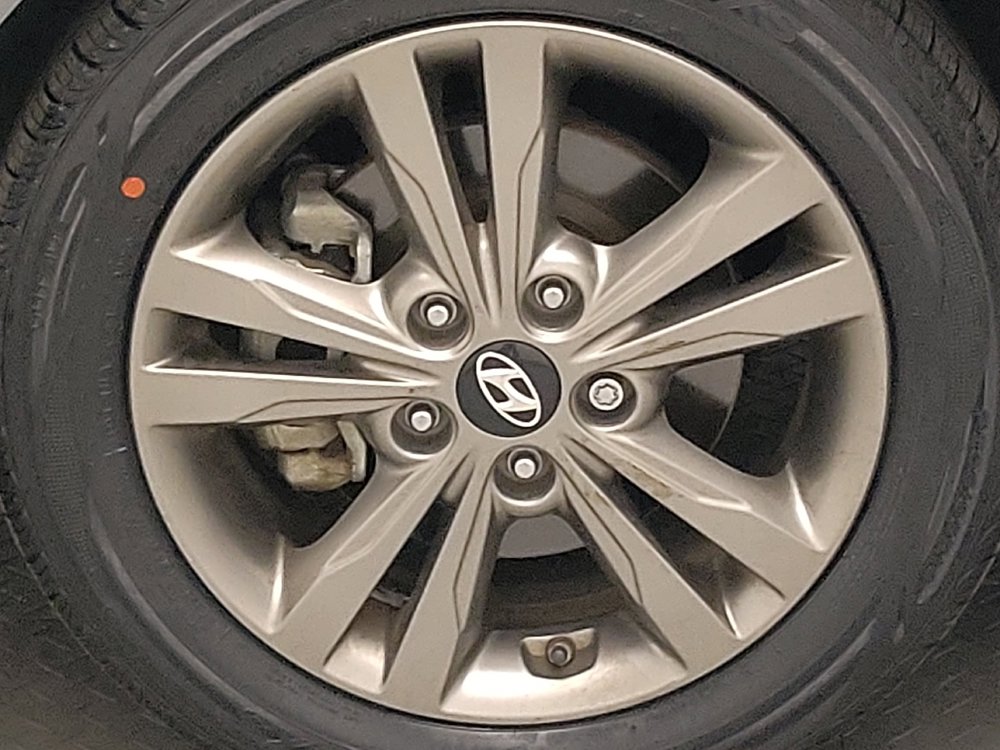 Used 2018 Hyundai Elantra SEL FWD image 31