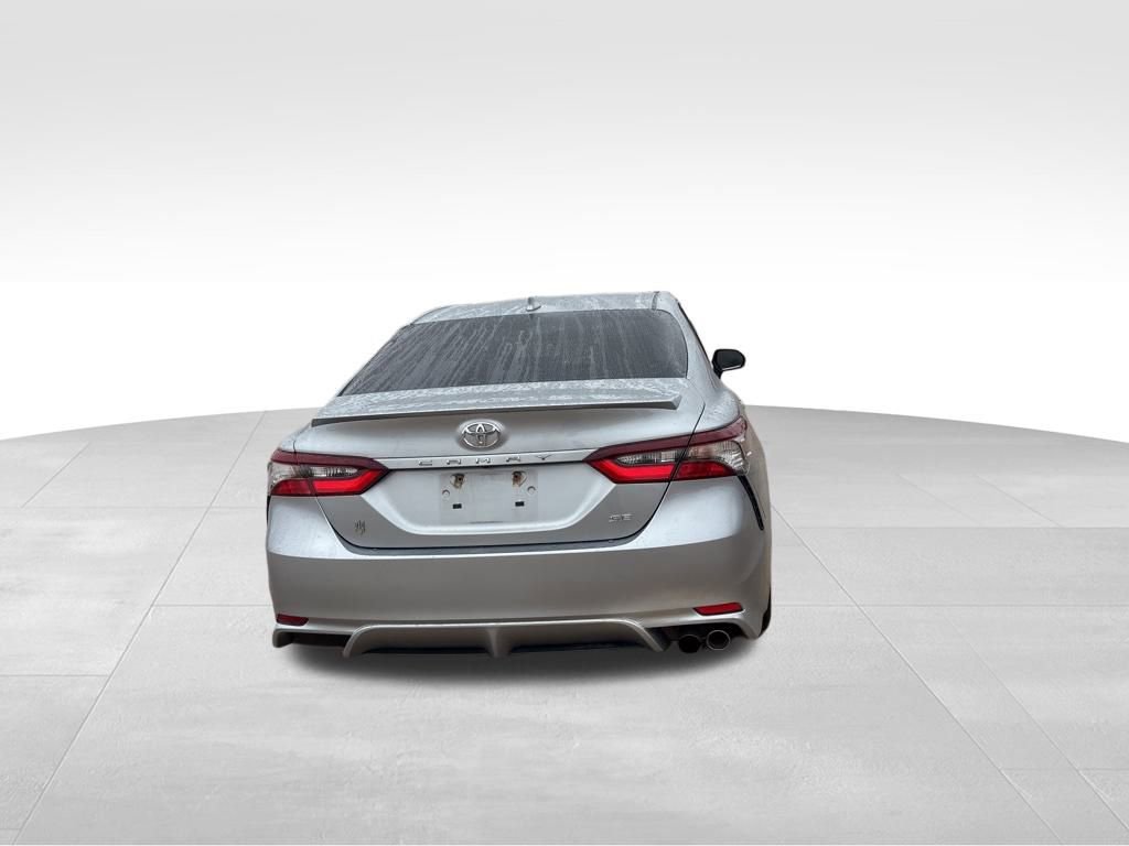 Used 2022 Toyota Camry SE image 5