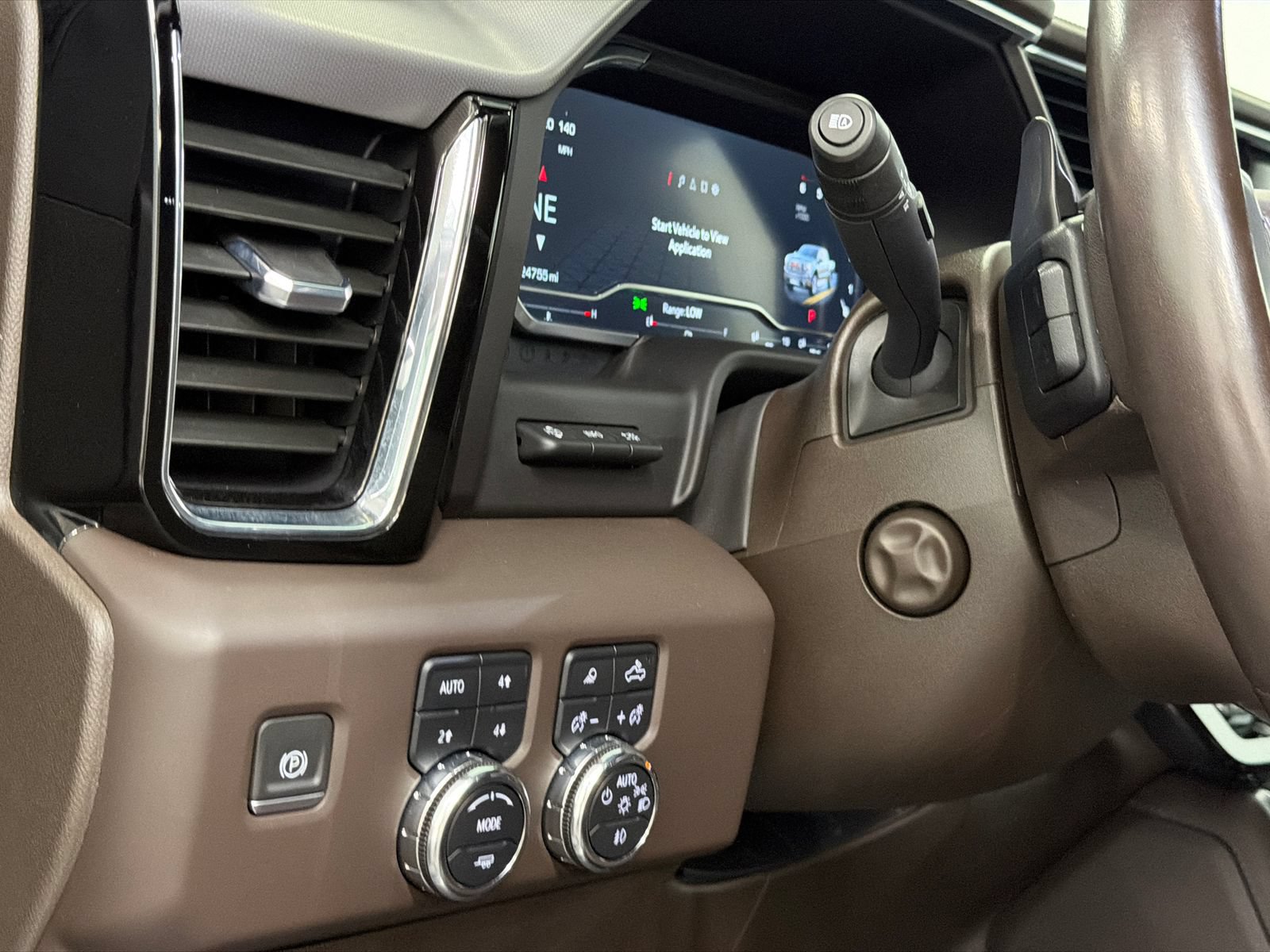 Used 2023 GMC Sierra 1500 Denali w/ Technology Package AWD/4WD image 19