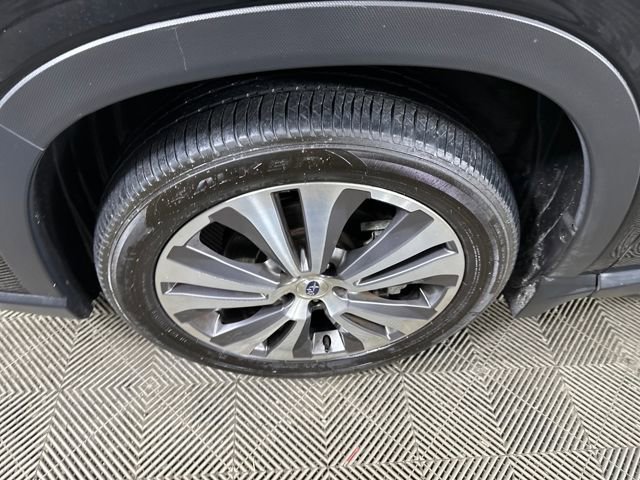 Used 2022 Subaru Ascent Touring image 10