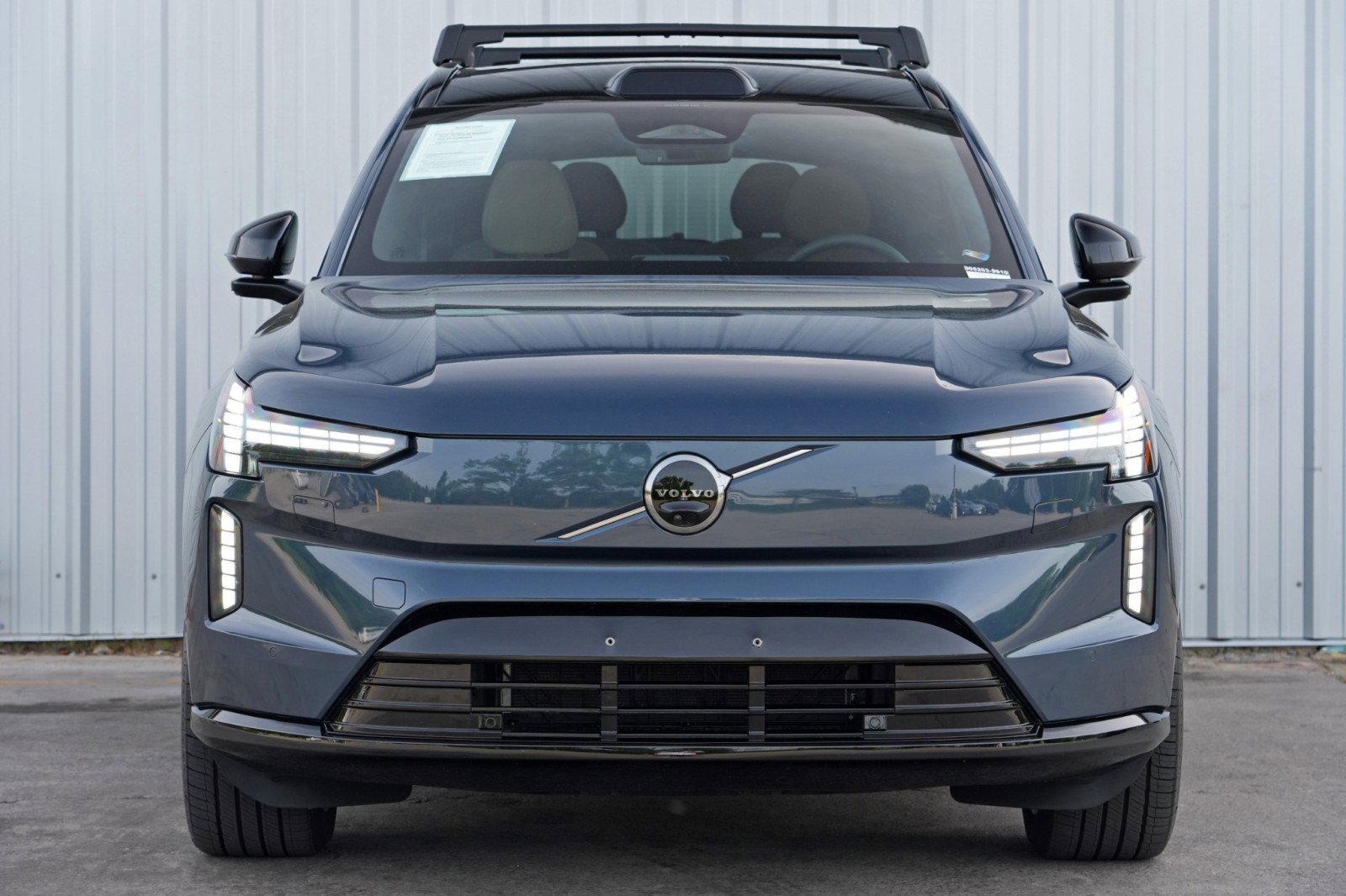 Used 2025 Volvo EX90 Ultra AWD/4WD image 7