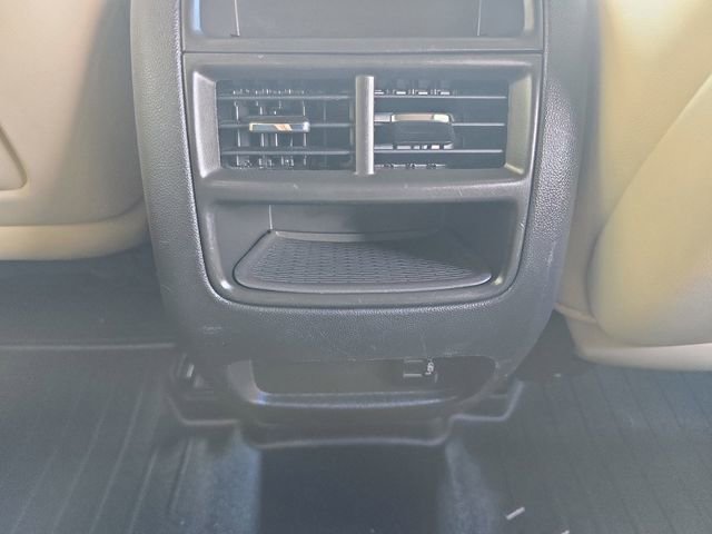 Used 2018 Cadillac XT5 Luxury w/ Driver Awareness Package FWD image 26