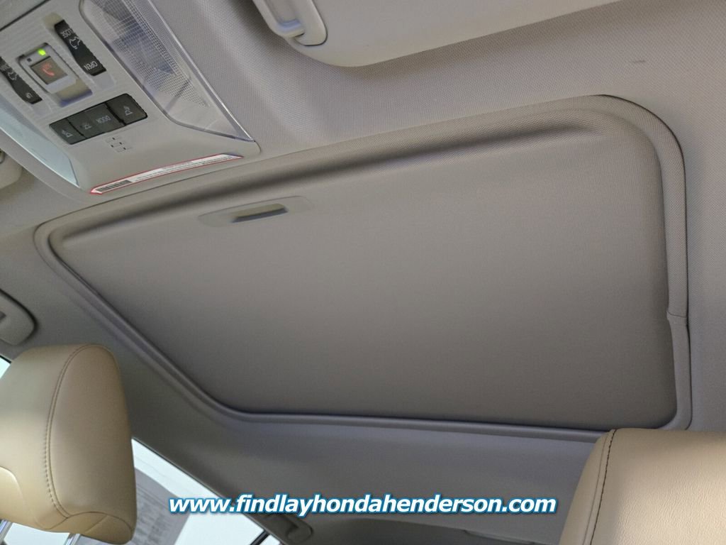 Used 2023 Toyota RAV4 Limited FWD image 13