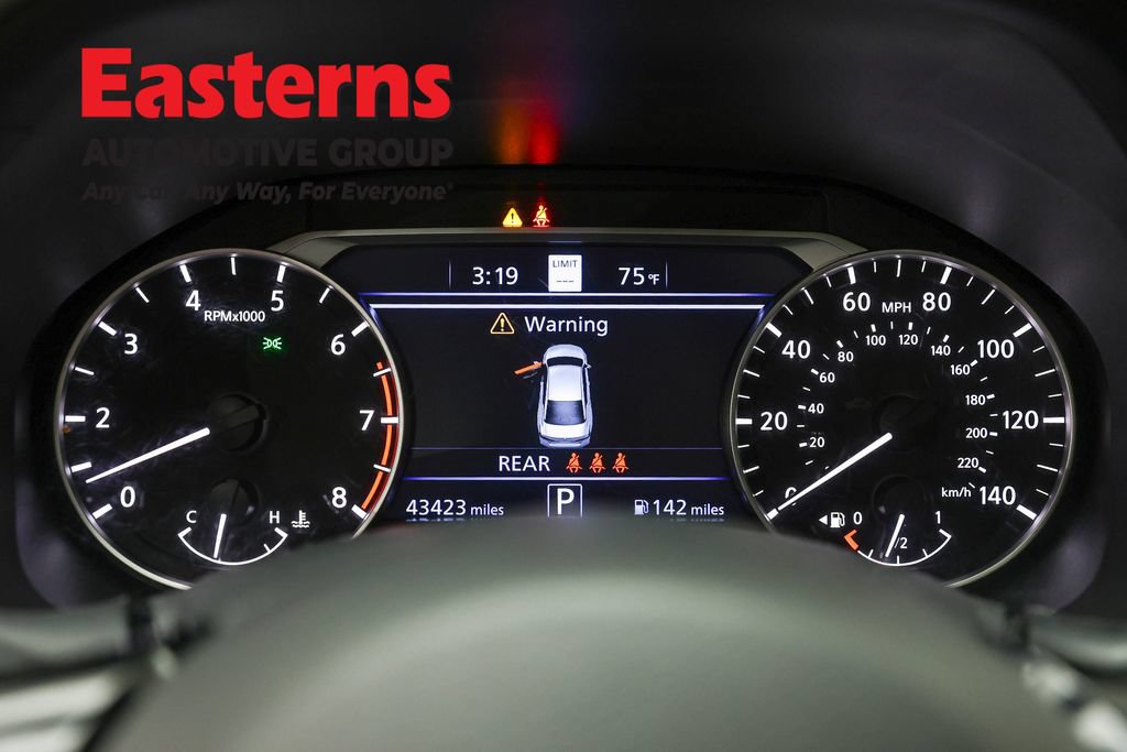 Used 2024 Nissan Altima 2.5 SV w/ SV Premium Package AWD/4WD image 18
