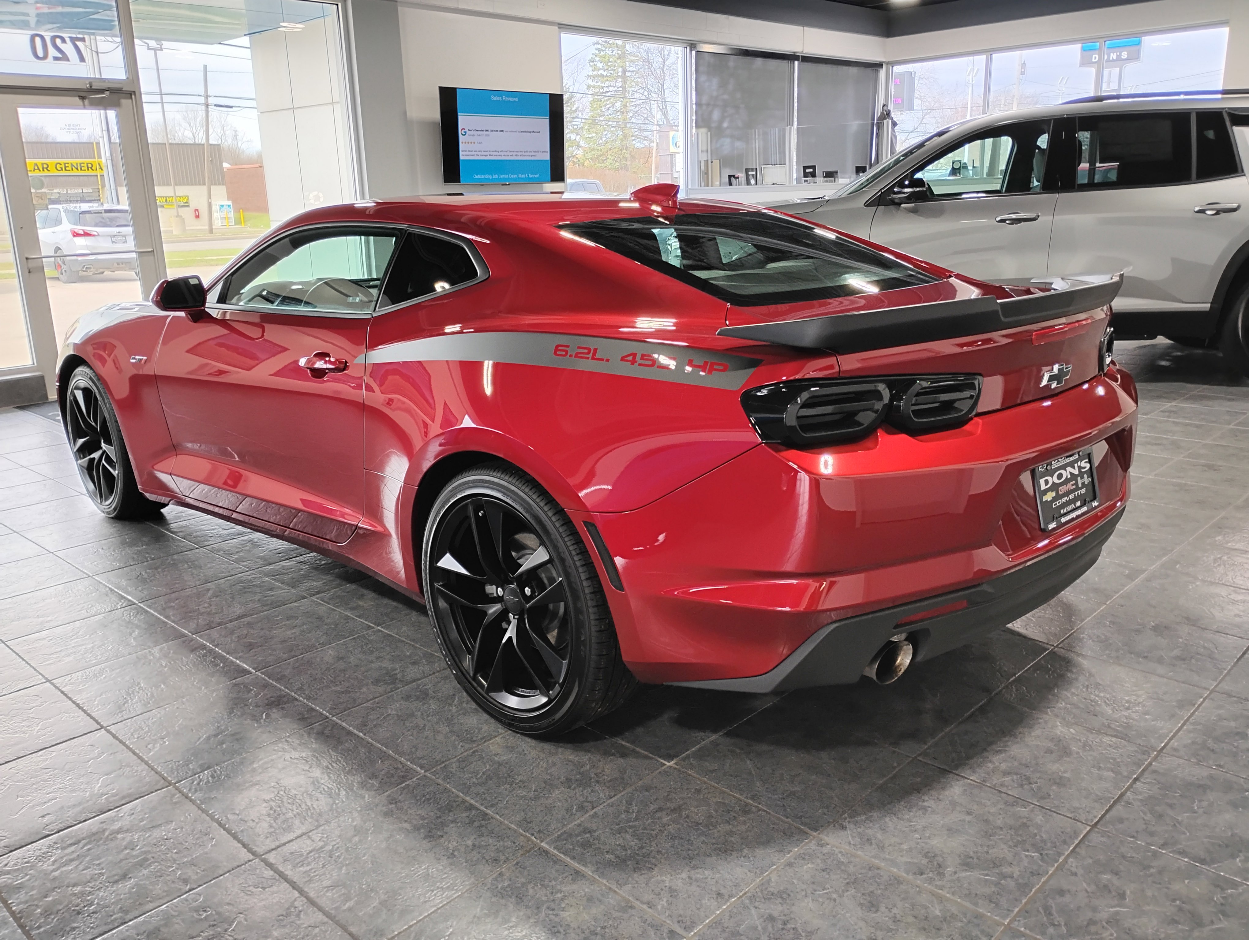 Used 2023 Chevrolet Camaro LT w/ Technology Package RWD image 2