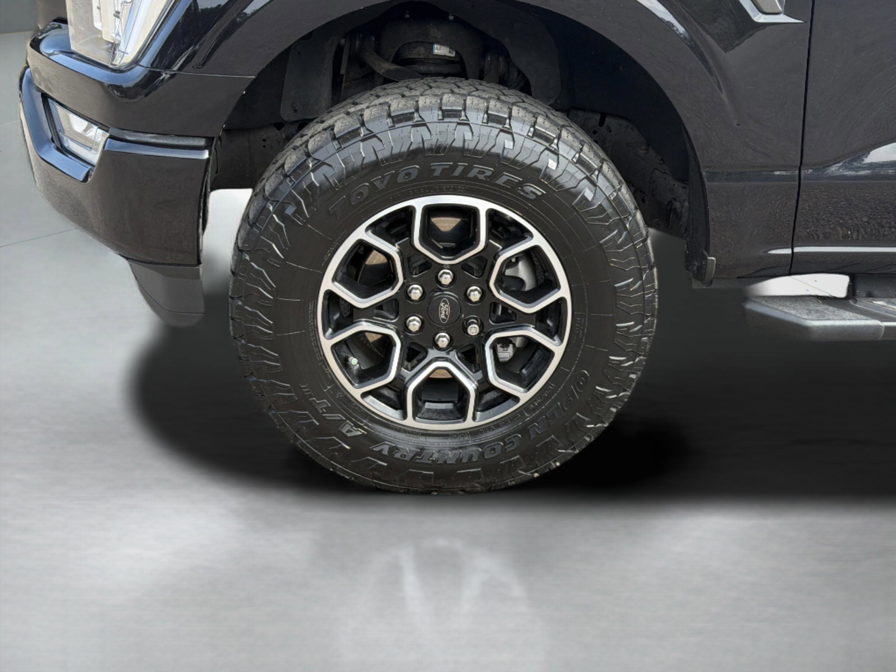 Used 2022 Ford F150 XLT w/ Equipment Group 302A High image 9