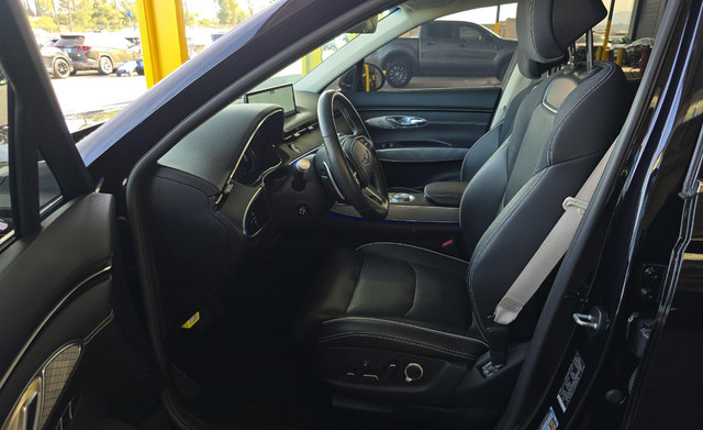 Used 2024 Genesis Electrified GV70 AWD/4WD image 5